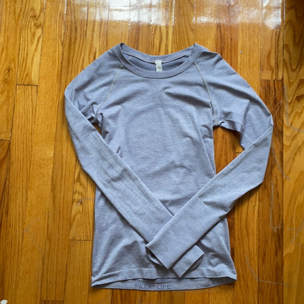 Lululemon swiftly tech long sleeve size 4